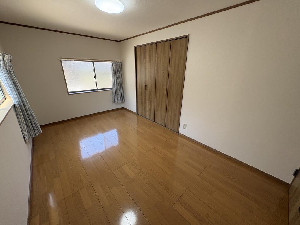その他部屋・スペース　★洋室は約7.5帖と広くなっております★