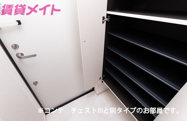 収納　同型参考写真