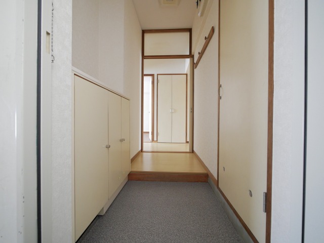 玄関　玄関広いです♪