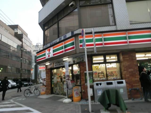 コンビニ　セブンイレブン（コンビニ）まで186m