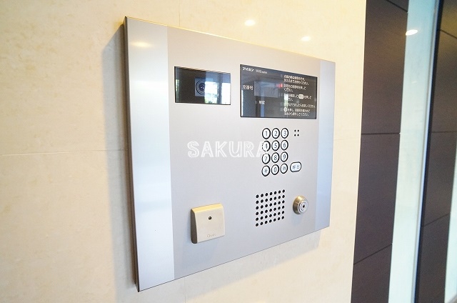 セキュリティ　不審者、勧誘員をシャットアウトできるオートロックです♪