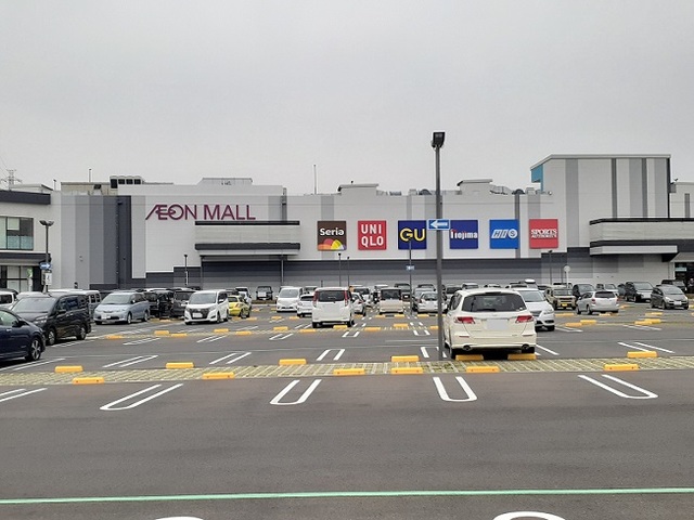 ショッピングセンター　イオンモール　上尾店（ショッピングセンター）まで550m