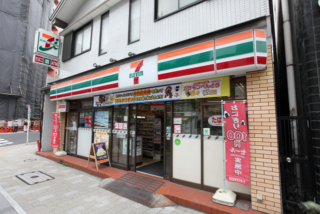コンビニ　セブン-イレブン東日本橋駅前店（コンビニ）まで141m