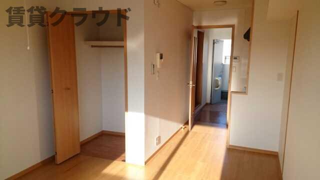 その他部屋・スペース　開放的な寝室です