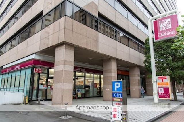 コンビニ　ナチュラルローソン芝浦海岸通店（コンビニ）まで148m