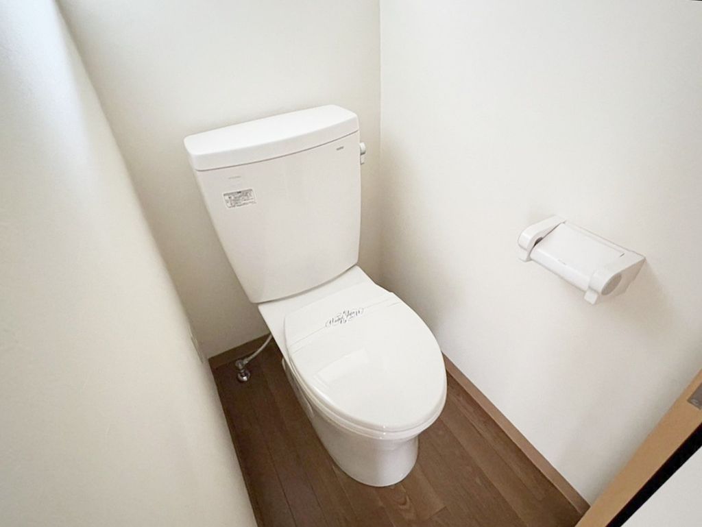 トイレ　別部屋参考写真