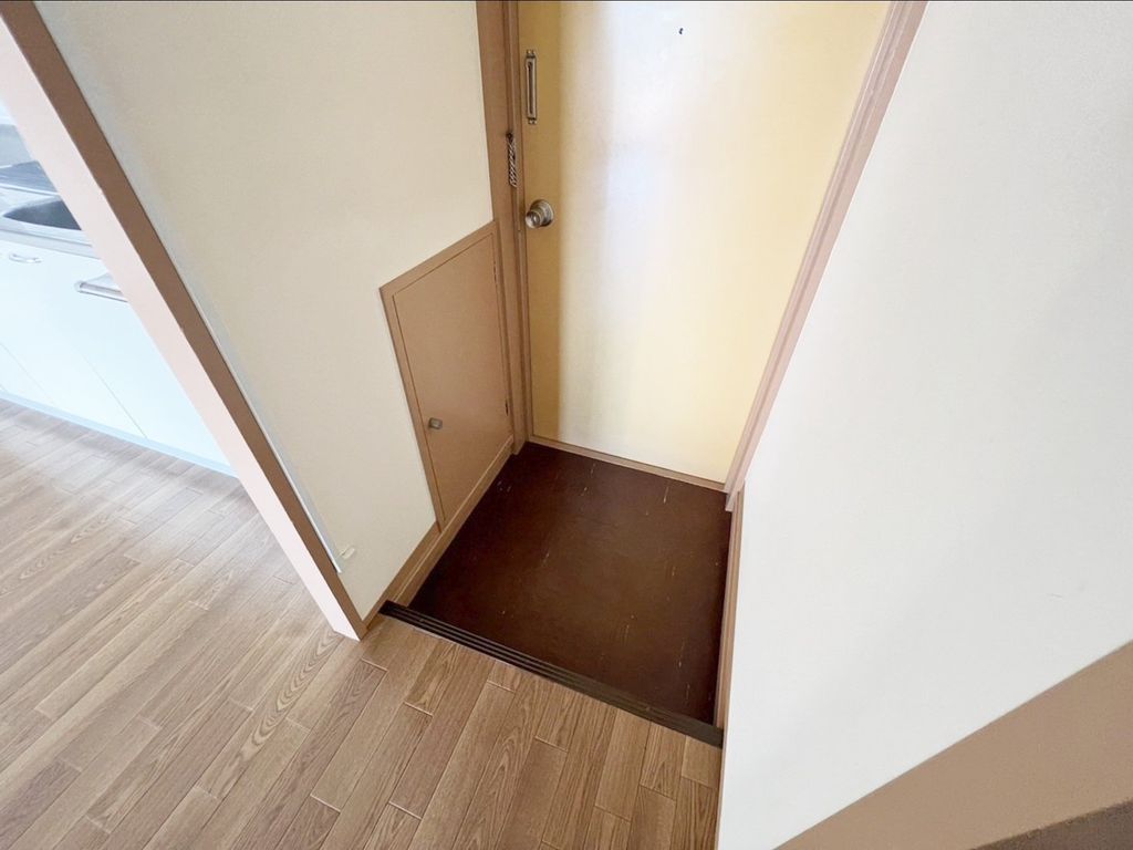 玄関　別部屋参考写真