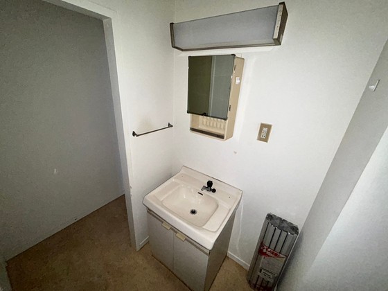 洗面設備　※別部屋の写真です