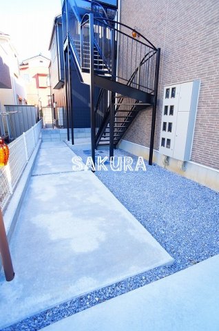 エントランス　お洒落な建物デザイン♪