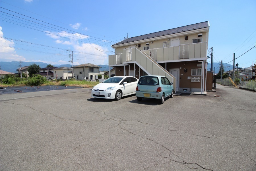 駐車場　駐車場