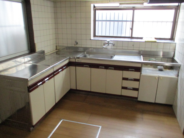 岸和田市松風町一戸建のキッチン写真