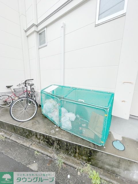 ロワール鶴見花月園前の外観写真