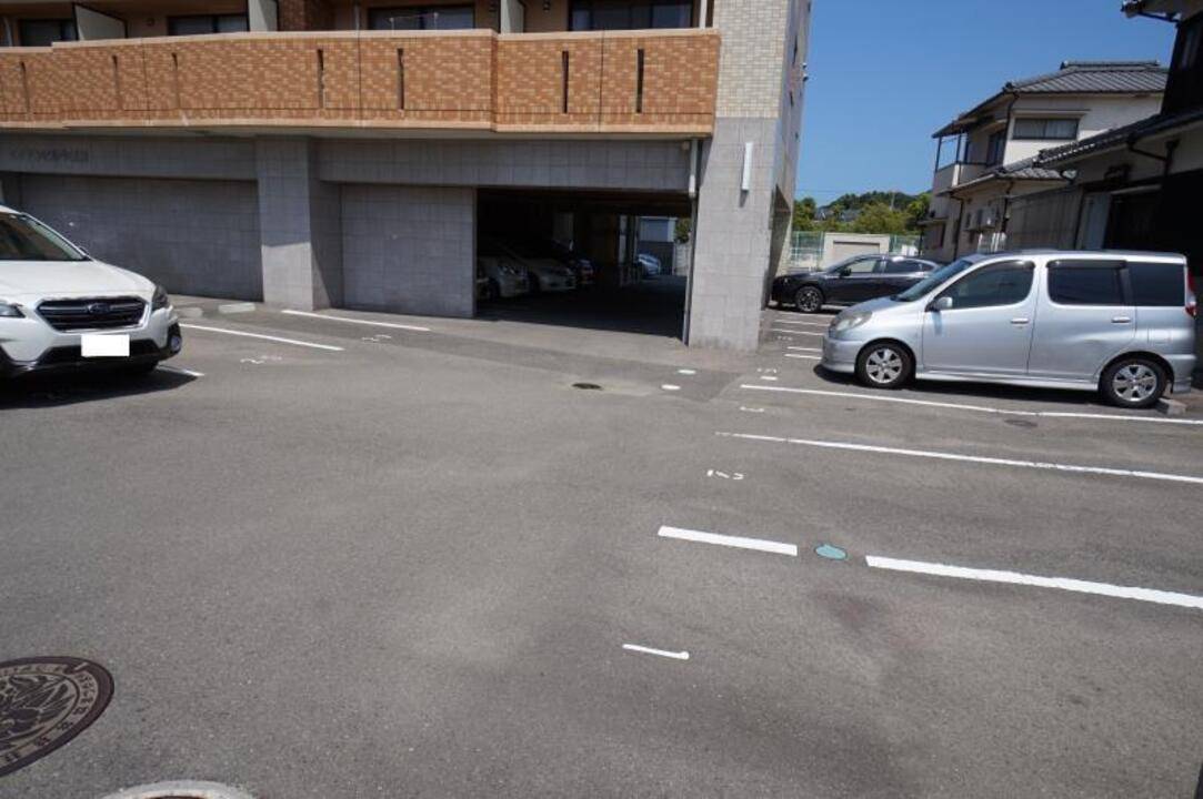 駐車場　駐車場