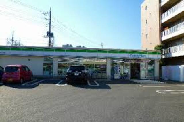 コンビニ　ファミリーマート橋本七丁目店（コンビニ）まで688m