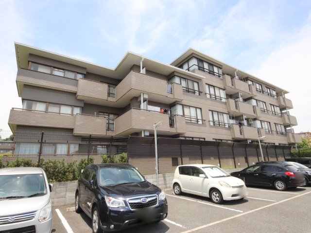 グランドパレス学園前A棟の外観写真