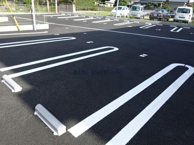 駐車場　駐車場