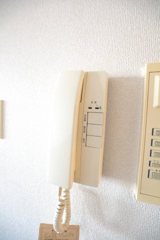セキュリティ　同物件、別号室の写真です。