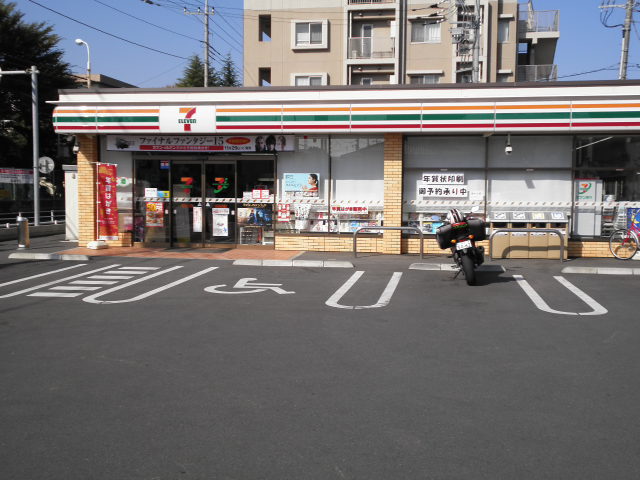 コンビニ　セブンイレブンさいたま辻5丁目店（コンビニ）まで300m