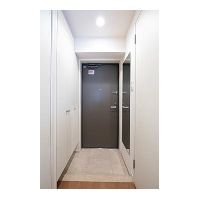 アビテ市ヶ谷五番町の玄関写真