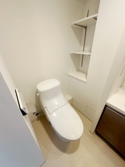 トイレ　別部屋同仕様タイプ