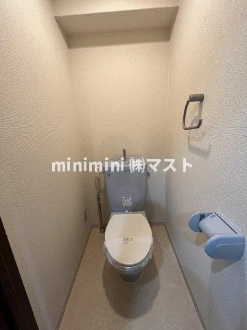 地下鉄長堀鶴見緑地線 西大橋駅 徒歩1分 12階建 築27年のトイレ写真