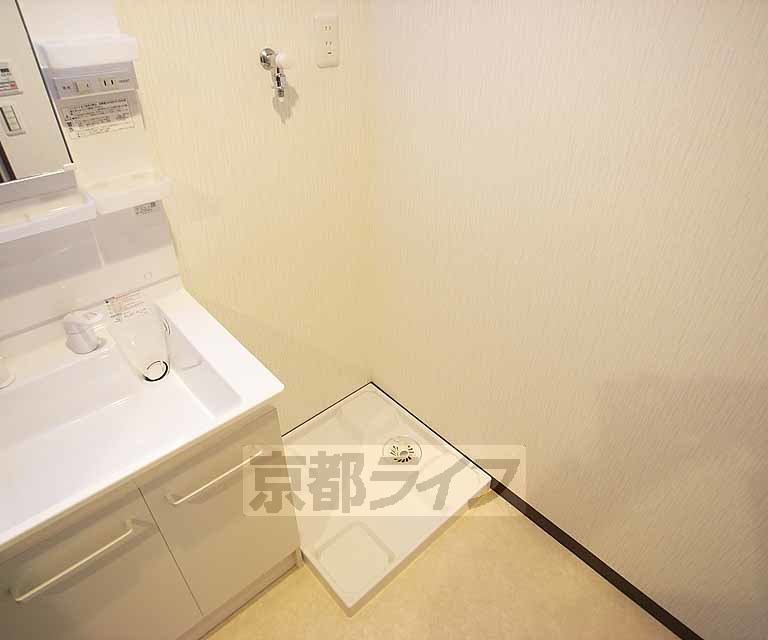 その他部屋・スペース　室内に洗濯機置けます。