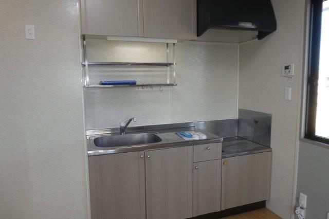 キッチン　システムキッチンに変更