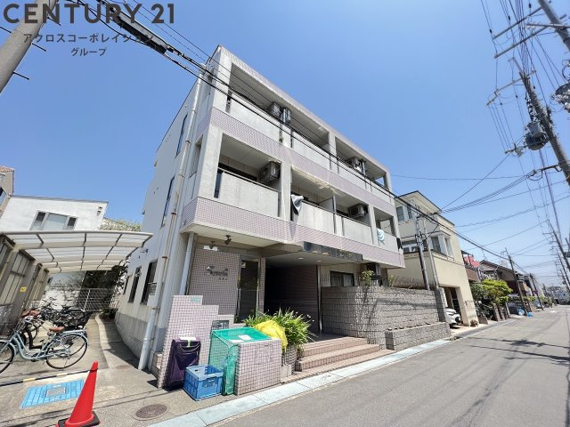 建物外観　オートロック・防犯カメラ付きで安心です！