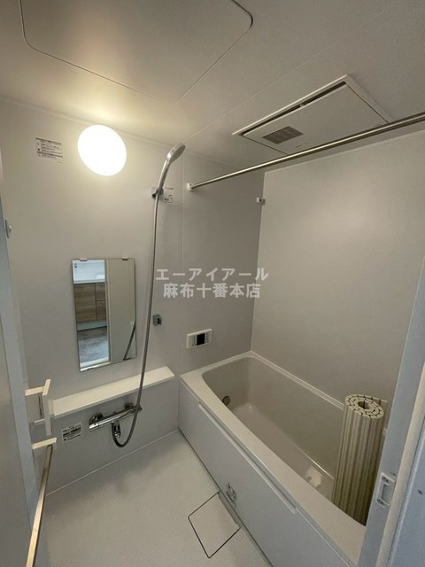 バス・シャワールーム　別部屋参考写真