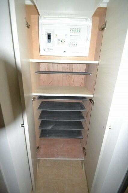収納　現在建築中でございます。