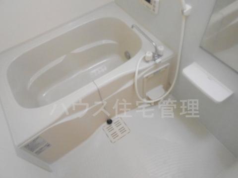 ＪＲ東海道本線 ＪＲ総持寺駅 徒歩45分 2階建 築19年の風呂写真