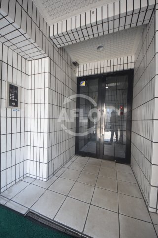 地下鉄谷町線 谷町六丁目駅 徒歩3分 7階建 築41年の外観写真