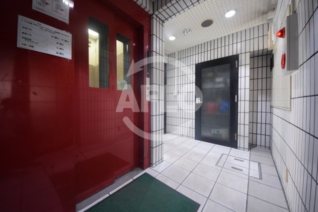 地下鉄谷町線 谷町六丁目駅 徒歩3分 7階建 築41年の外観写真