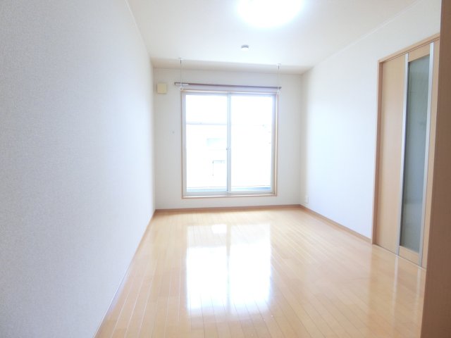 ルミエールの居間写真