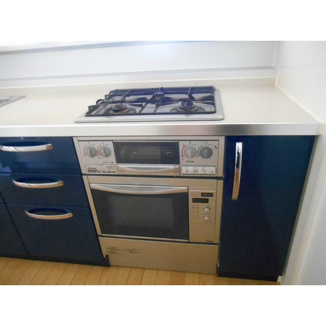キッチン　広々使える快適な調理スペースです♪