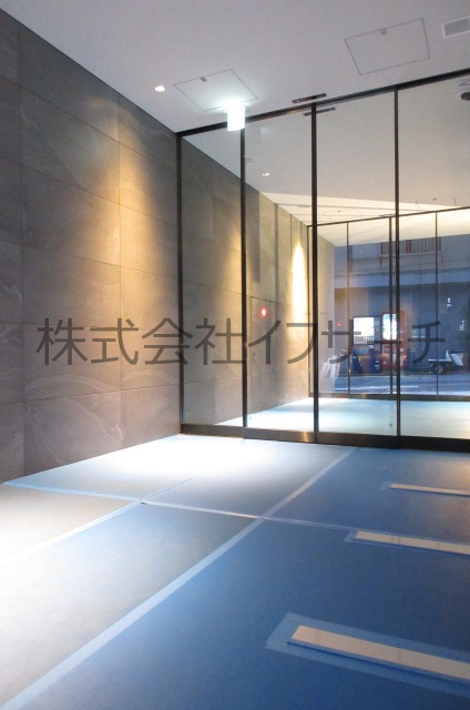 エントランス　当社担当　撮影