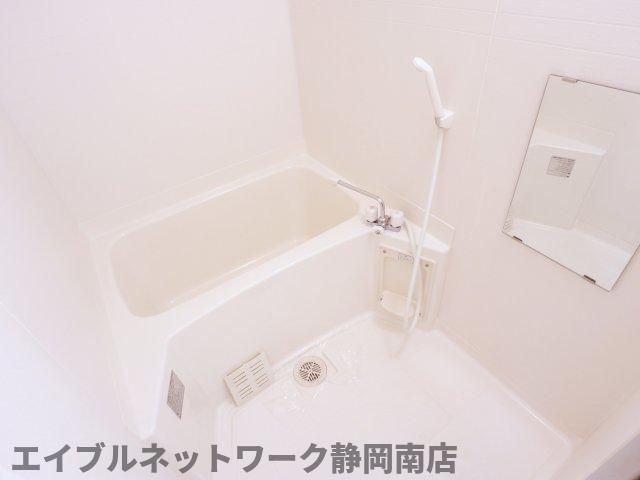 バス・シャワールーム　日々の疲れを癒すお風呂付です