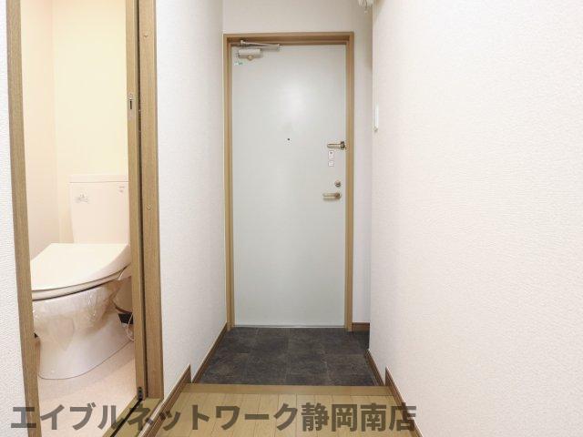 玄関　ゆったりとした玄関です