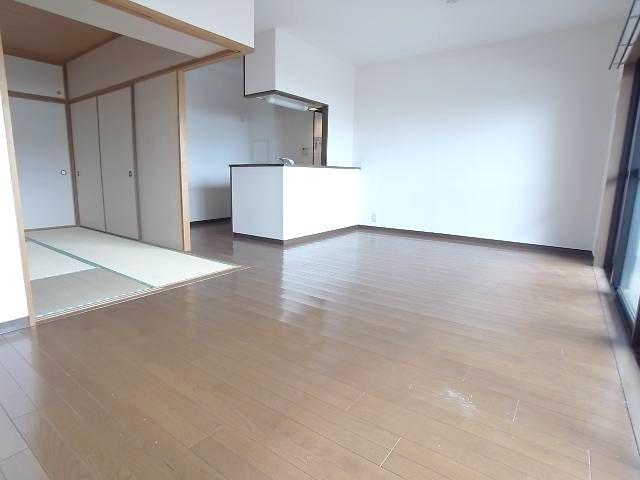 居室・リビング　リビング