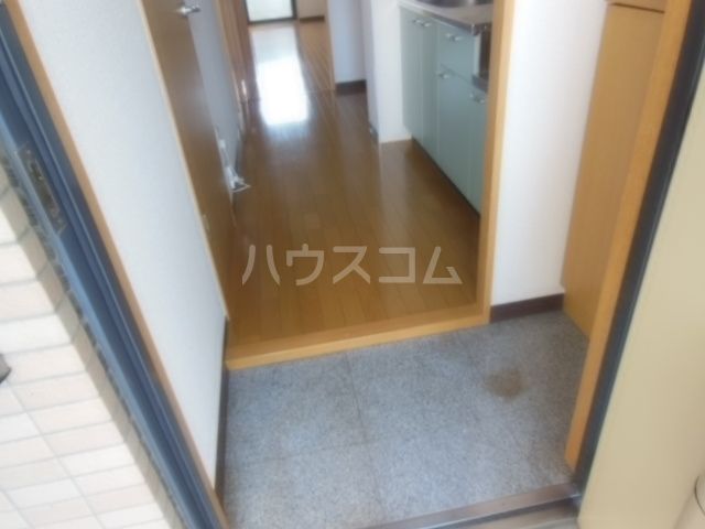 【豊橋市花中町のマンションの玄関】