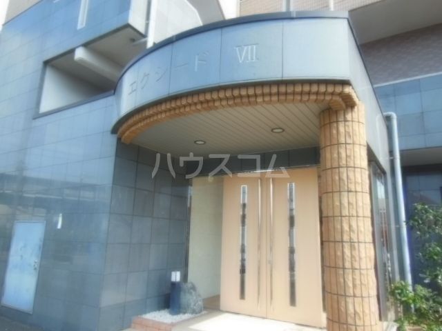 【豊橋市花中町のマンションのエントランス】