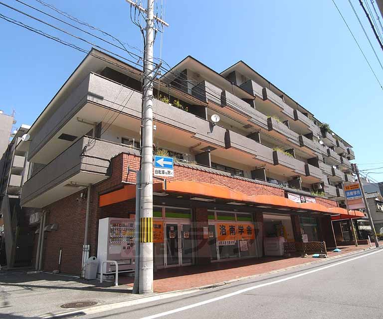 京都市南区唐橋琵琶町のマンションの建物外観