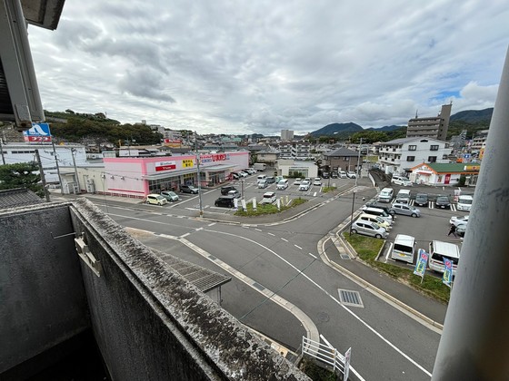 【広島市安佐南区伴東のマンションの眺望】