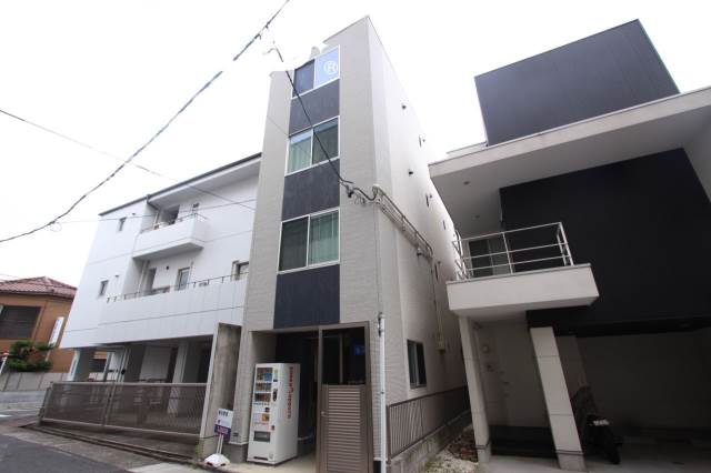 【Casa　Avenue　Tsurumaiの建物外観】