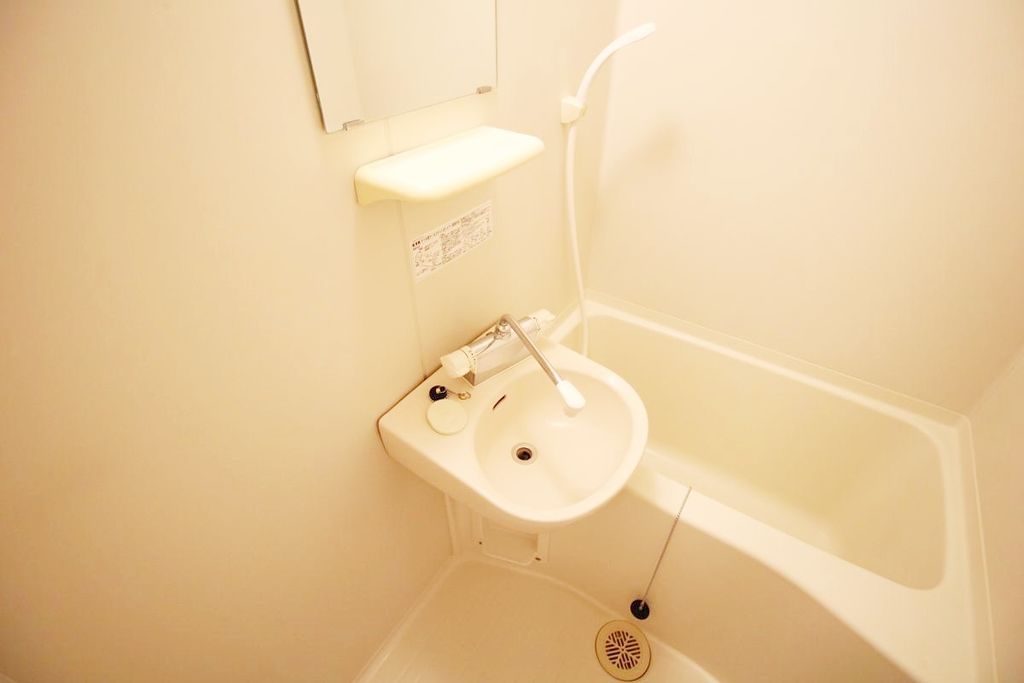 バス・シャワールーム　バス