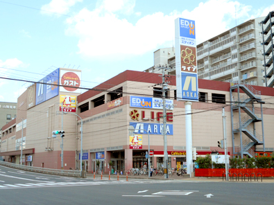 【神戸市長田区大谷町のマンションのスーパー】