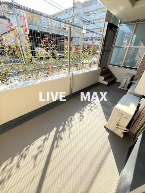 【江戸川区松江のマンションのバルコニー】