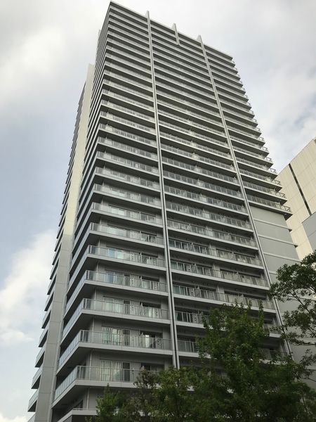 ブランズタワーみなとみらいの建物外観