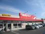 ドラックストア　調剤薬局ツルハドラッグ湯川店（ドラッグストア）まで1049m