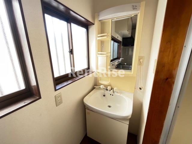 洗面設備　洗面化粧台